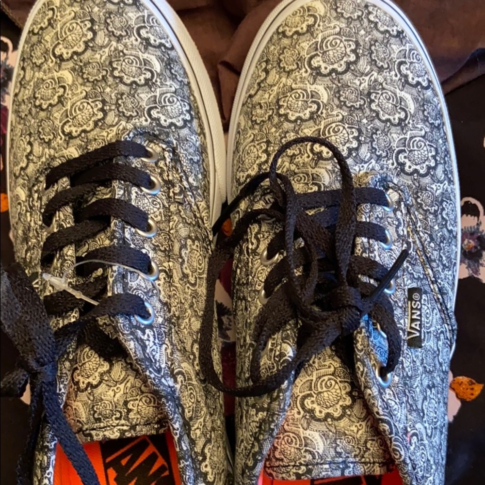 ‼️Price drop‼️Brand new never been worn Vans